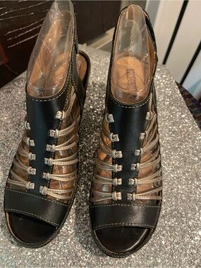 Pikolinos sandals 39